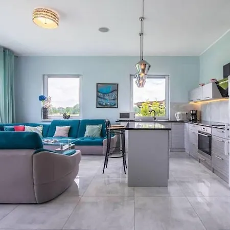 Holiday home Luxurious With Swimming Pool Krzemienna (West Pomeranian)