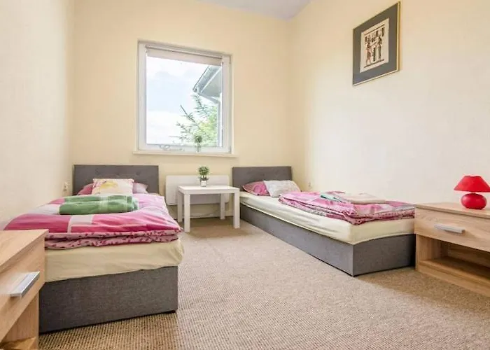 Luxurious With Swimming Pool Holiday home *